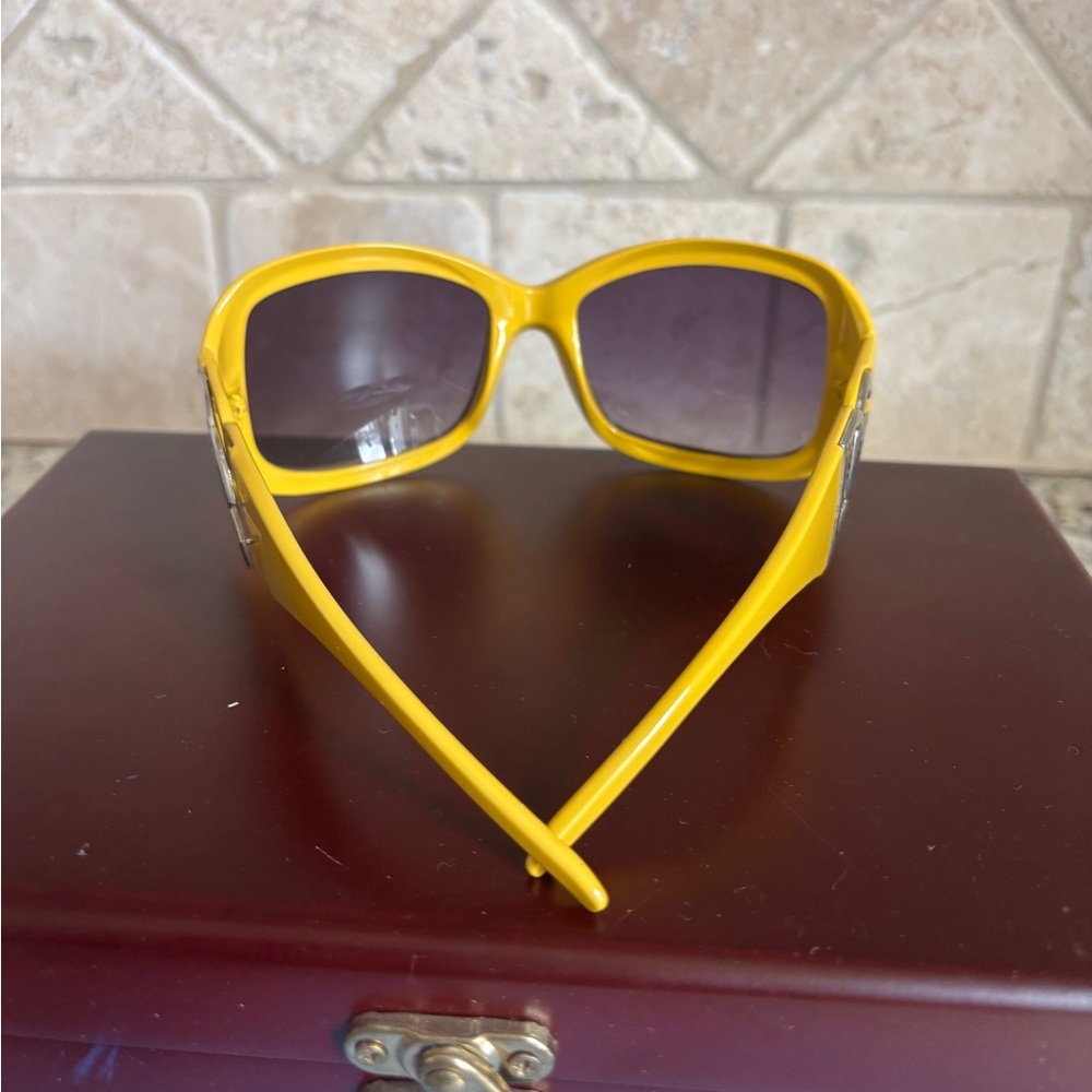 Yellow Oversized Sunglasses - Picture 10 of 15